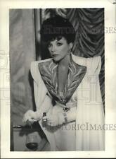 1986 Press Photo Joan Collins stars in 