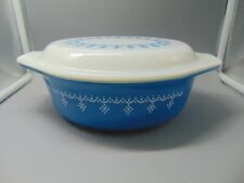 Pyrex Snowflake 1.5 Qt. Covered Casserole 043 w/Matching Cover RARE picture