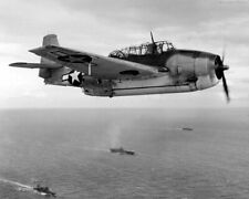 WW2 WWII Photo World War Two / US Navy TBM TBF Avenger Torpedo Bomber in Flight picture