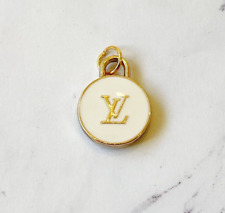 Louis Vuitton LV Circle White Round Button Zipperpull LV Double-sided picture