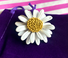 Flower brooch, enamel white daisy brooch , 34cm decorative floral brooch, 1 pc picture