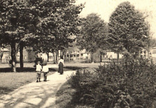 C.1905 ROME, NY NEW YORK, CHILDREN HOLDING HANDS FORT STANWIX PARK Postcard P32 picture