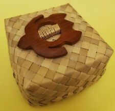 Lauhala Gift Box, Hawaiian Basket Keepsake (Wooden Sea Turtle), 3