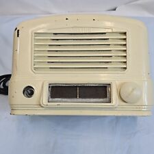 1946 Wards Airline Model 64BR-1502A 5 Tube AM Radio Ivory Painted Bakelite Case picture