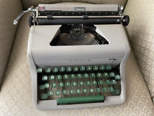 Vintage Royal Companion manual typewriter from 1940-50 picture