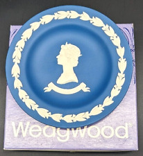 Wedgwood Royal Blue Jasperware Queen Elizabeth II Silver Jubilee Dish w/ Box picture