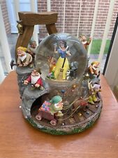 Disney  Store Snow White Deluxe  Snow Globe Limited Edition. picture