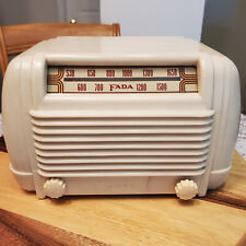 Vintage FADA 1946  RADIO - - PLAYS -See description picture