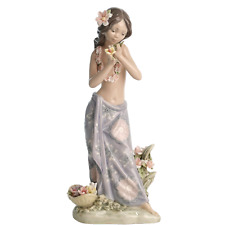 Lladro Aroma of the Islands Girl Figurine #1480 Hawaiana Oliendo Flores- RARE picture