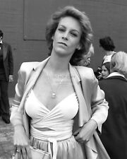 ACTRESS JAMIE LEE CURTIS - 8X10 PUBLICITY PHOTO (EP-613) picture