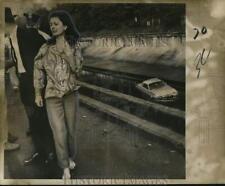 1967 Press Photo Mrs. Joseph Spunizo after her car plunged into 17th St. Canal picture