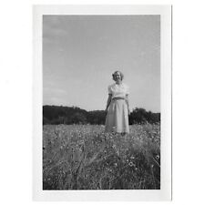 Vintage Photo Beautiful Fairy Woman Daisy Field Sound Of Music Snapshot 1950s picture