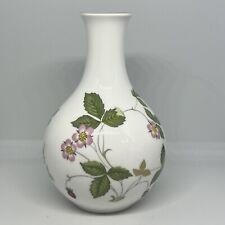 NICE Wedgwood Wild Strawberry Bone China Small Bud Vase Made in England picture