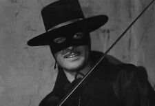Guy Williams as Zorro in Classic TV Series Retro Picture Photo Print 5