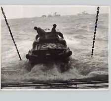 HISTORIC WWII Press Photo BRITISH Duck Prepares for NORMANDY Beach Advance 1944 picture