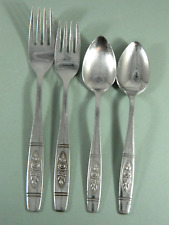 Oneida Distinction Deluxe Rose Pendant Set of 4 Stainless 2 Forks and 2 Spoons picture