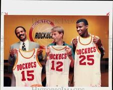 1989 Press Photo John Lucas and Houston Rockets teammates hold up jerseys. picture