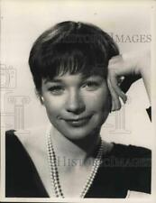 1970 Press Photo Actress Shirley MacLaine - lrx47818 picture