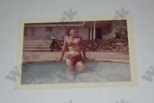  1960s curvy woman in red bikini candid VINTAGE PHOTOGRAPH  Gp picture