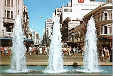 postcard Auckland, New Zealand - The Coutts Fountain and Queen Street picture