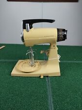 Vintage Sunbeam Mixmaster 1-7A 12 Speed Mixer With Base Cream Pale yellow TESTED picture