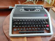 Excellent Olivetti Lettera 33 Ultraportable Typewriter - Black picture