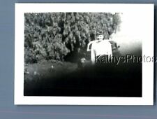 BLACK & WHITE PHOTO F+1470 PRETTY WOMAN POSED BY CAR SMILING,OBSTRUCTION picture