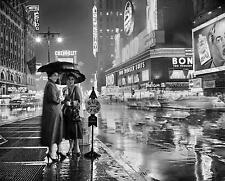 1940 Rainy Night in TIMES SQUARE Photo New York  (225-Q) picture