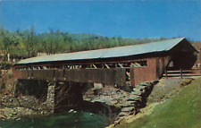 Woodstock VT, Taftsville Covered Bridge, Ottauquechee River, Vintage Postcard picture