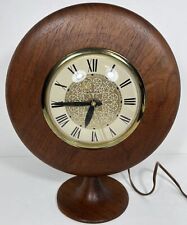 Vintage Mid Century Modern Atomic Lanshire Electric Walnut Table Clock. Works picture