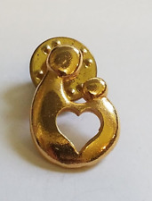 VINTAGE GOLD TONE MOTHER AND CHILD LOVE LAPEL PINBACK PIN COLLECTIBLE FASHION picture