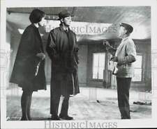 1962 Press Photo Robert Wise directs Robert Mitchum in 