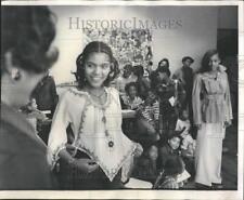 1976 Press Photo Unique Ladies Fashion Show - RRV66237 picture