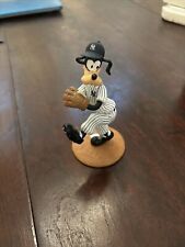Pitching Perfection Mickey And Friends All Star Collection - Goofy Yankees picture