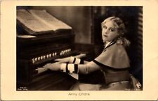 ANNY ONDRA: BEAUTIFUL ACTRESS : WIFE OF BOXER MAX SCHMELING : PLAYING PIANO picture