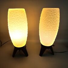 PAIR OF VINTAGE MID CENTURY MODERN WHITE BUBBLE BEEHIVE TRIPOD LAMPS 