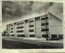 1976 Press Photo New Jefferson Parish government building on Causeway Boulevard picture