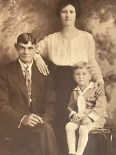CG) Photograph 1910-20's Family Photo Portrait Mom Boy Strange Looking Dad picture