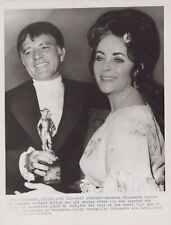 HOLLYWOOD BEAUTY ELIZABETH TAYLOR CANDID STUNNING PORTRAIT 1972 ORIG Photo C33 picture