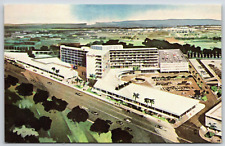 Vintage Postcard - The Beverly Hilton - Beverly Hills California - CA picture