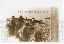 1944 Press Photo German soldiers manning beach bunker overlooking the Atlantic picture