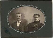 Cabinet Card Photo of Attractive Couple 7.2