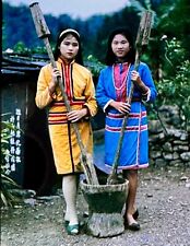 2 Taiwanese Women 1964 35mm Slide  Dào Jiàng Cǎi Mortar & Pestle Traditional picture