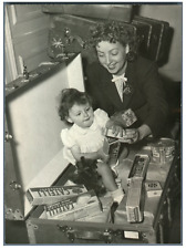 Germaine Roger, star of La Gaité Lyrique and her daughter Danielle Vintage silver picture