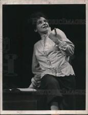 1968 Press Photo Zoe Caldwell on stage at Helen Hayes Theater in New York City picture