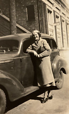 1930s Pretty Woman Smiling Fashion Car Des Moines Iowa Original Old Photo P11o27 picture