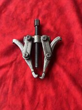 VINTAGE BRITISH MADE BEARING GEAR PULLER 2-JAWS (t76) picture