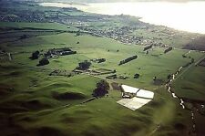 TP18 ORIGINAL KODACHROME 1970s 35MM SLIDE NEW ZEALAND COUNTRY SIDE BAY FARMS picture