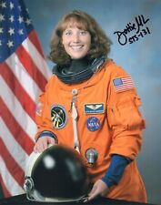 8x10 Original Autographed Photo of NASA Astronaut Dorothy Metcalf-Lindenburger picture