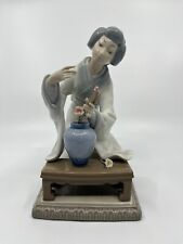 Lladro AS IS Retired “Oriental Girl” #4840 Porcelain Figure picture